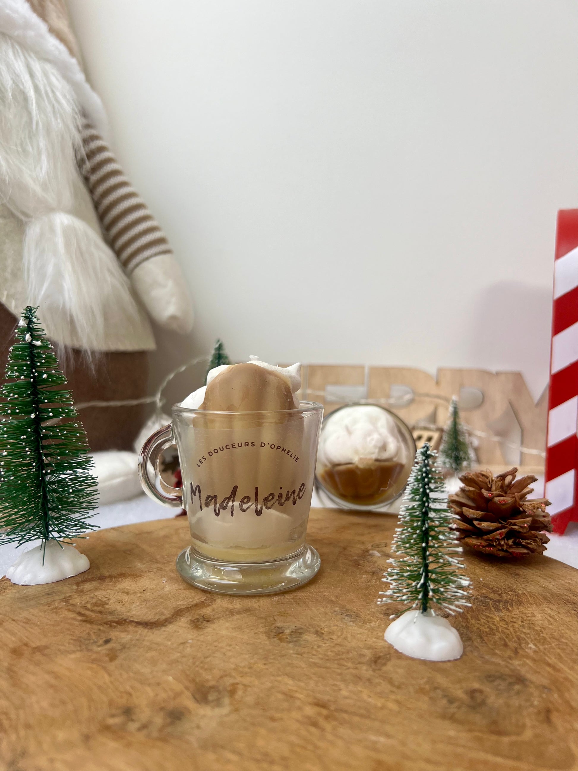 Bougie tasse Madeleine